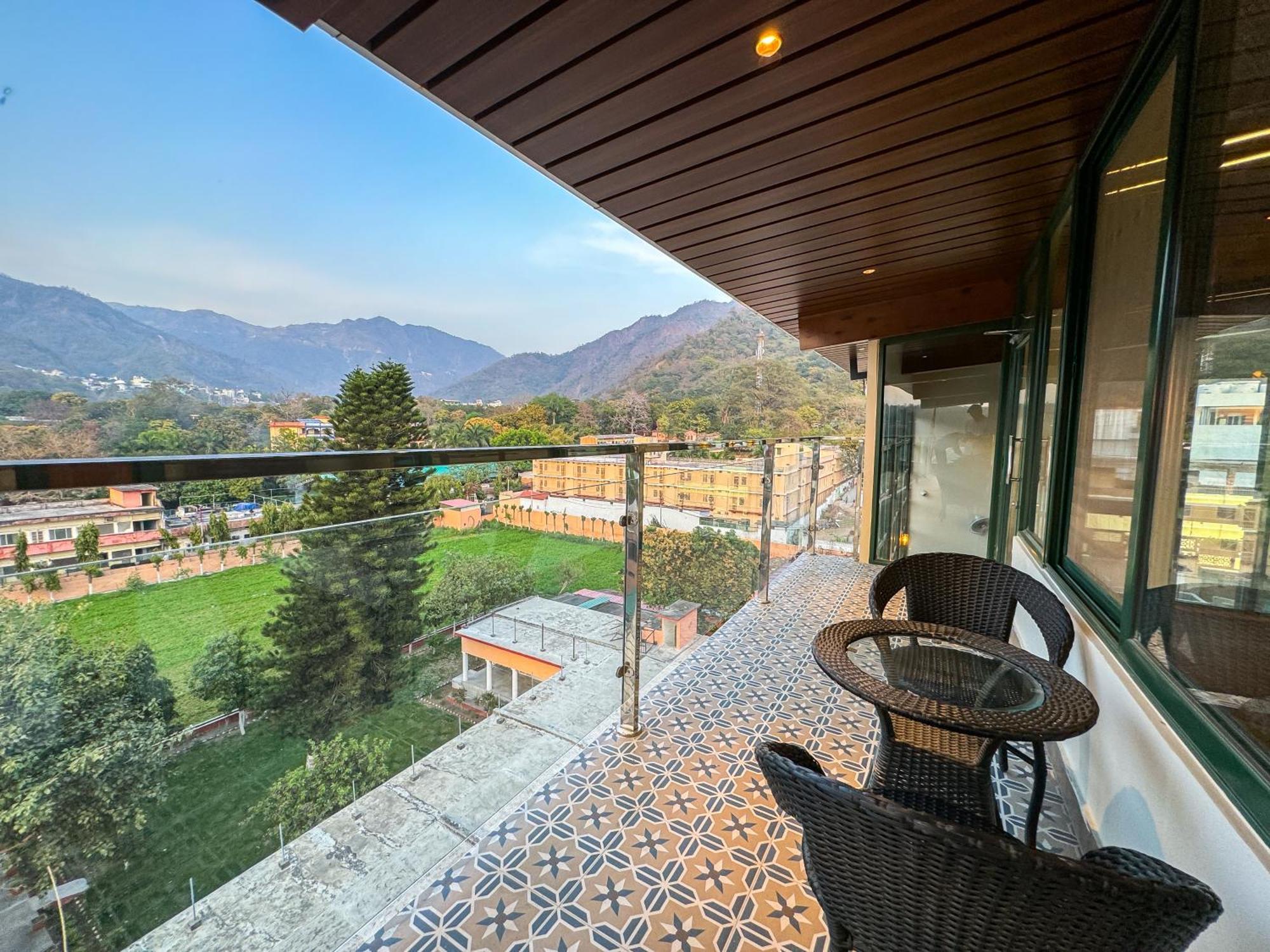 Green View By Green Tree Hotels Rishikesh Exterior photo
