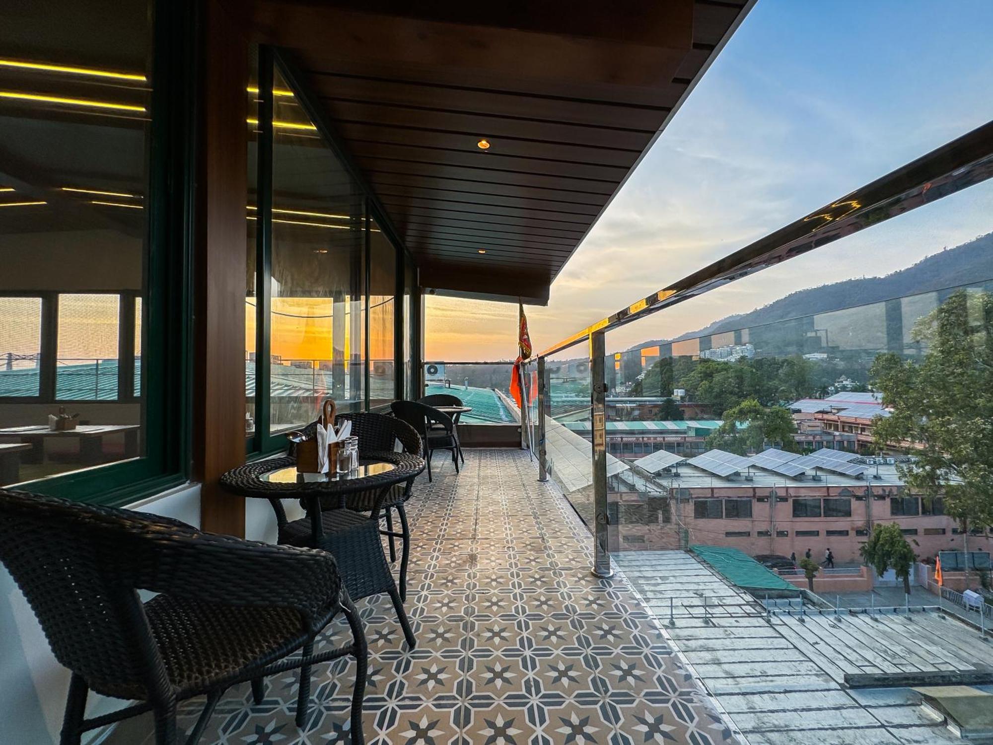 Green View By Green Tree Hotels Rishikesh Exterior photo