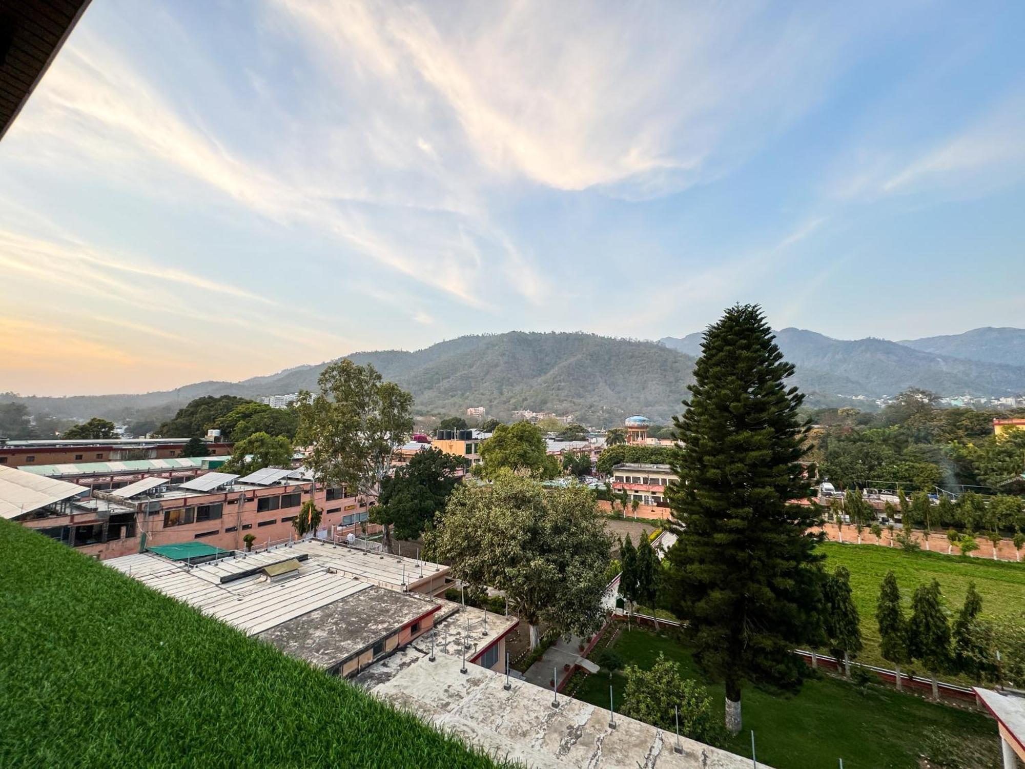 Green View By Green Tree Hotels Rishikesh Exterior photo