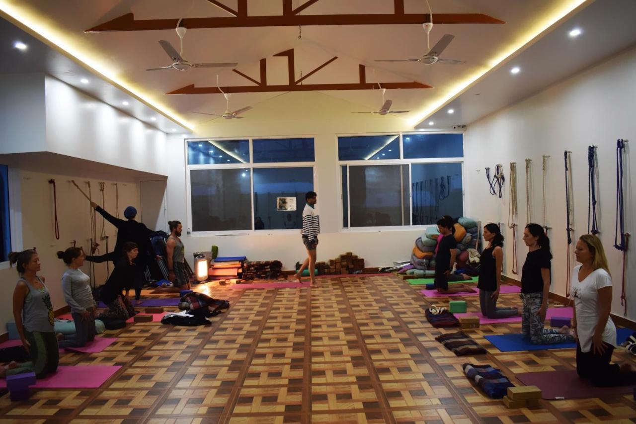 Green View By Green Tree Hotels Rishikesh Exterior photo